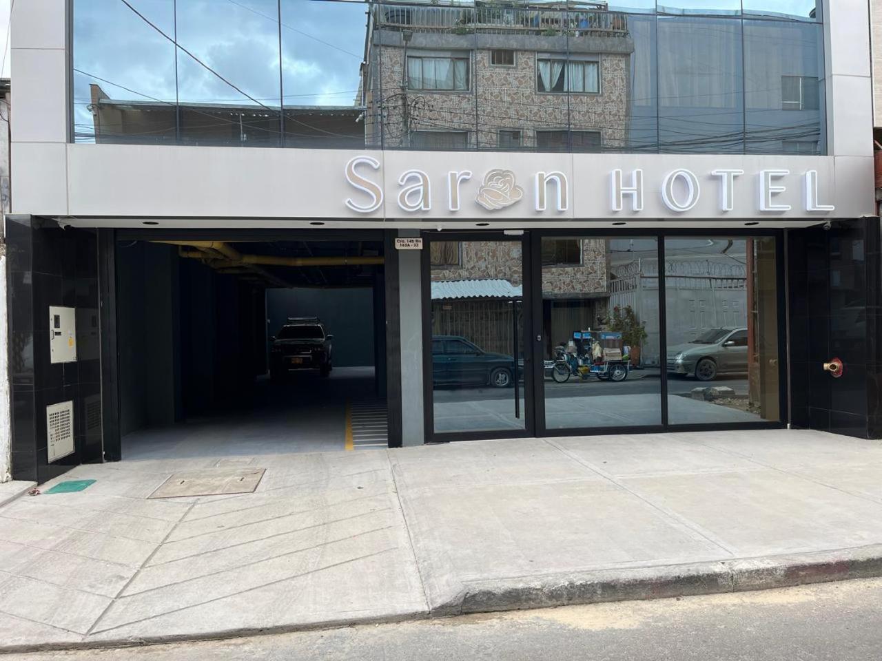 Saron Hotel *