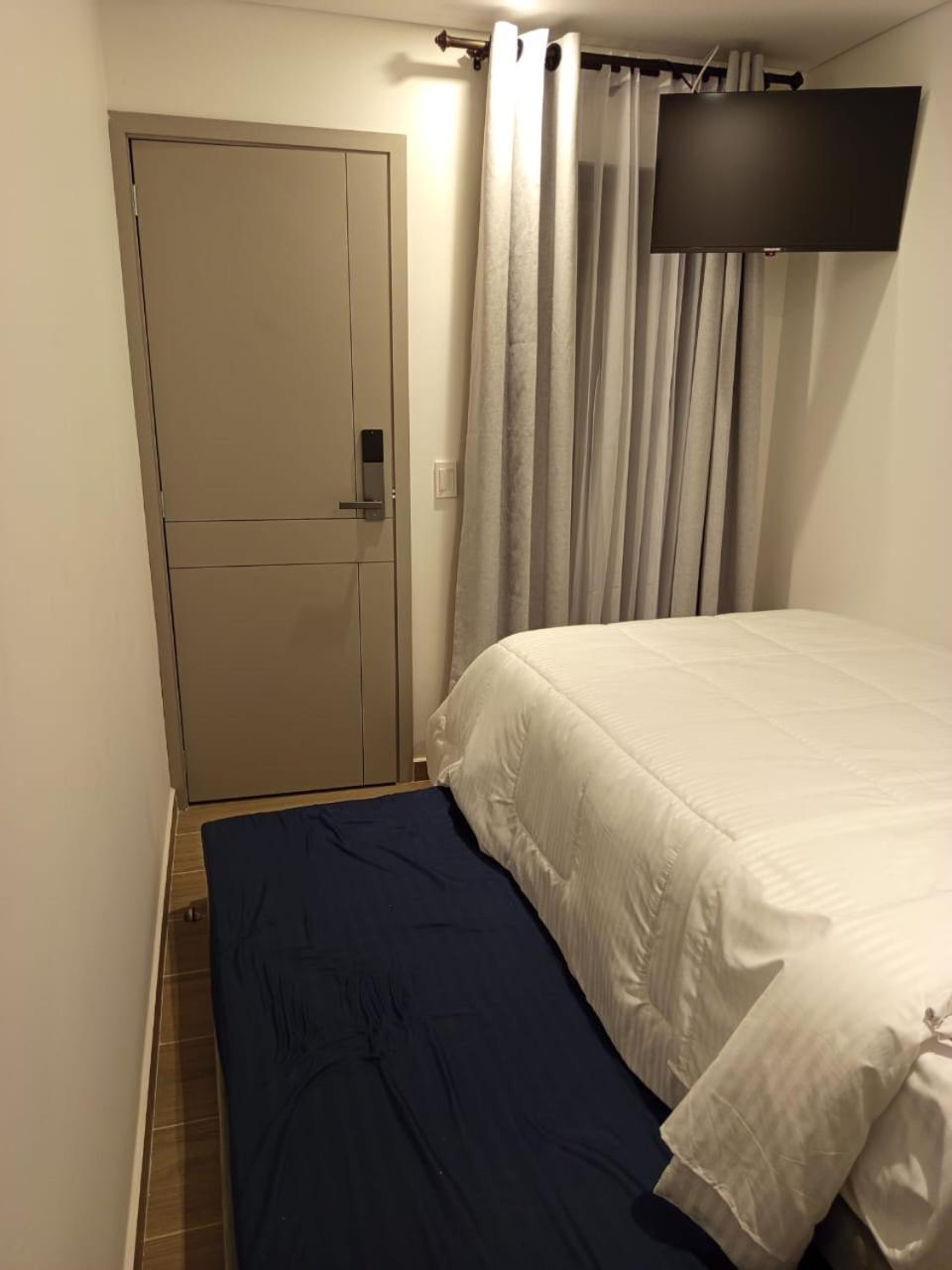Saron Hotel *